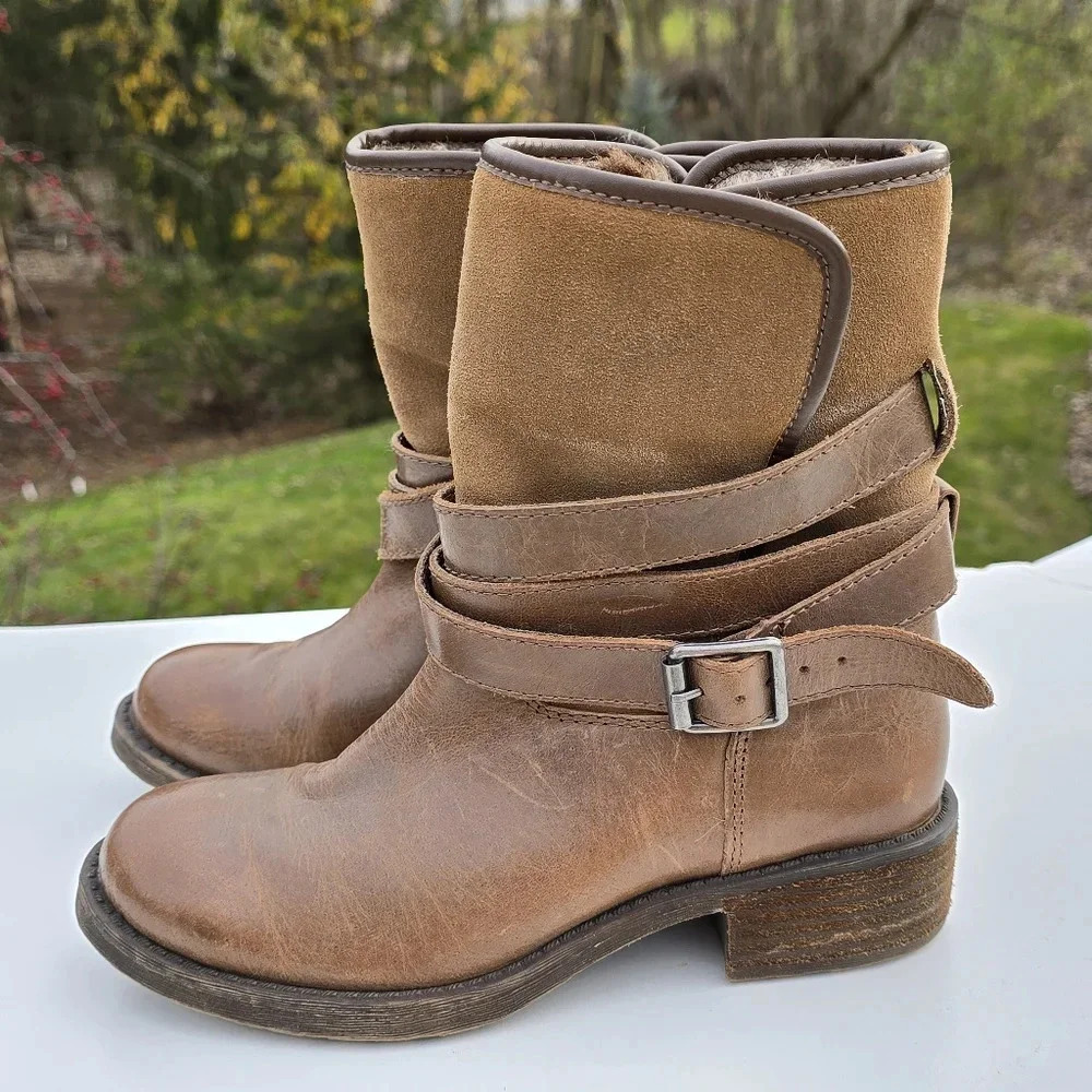 Lucky Brand Sz 6M Leather Faux Fur Boots Warm Fuzzy Buckle Side Slit Pull On